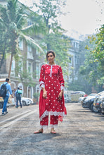 Load image into Gallery viewer, Mumbai Meri Jaan- Red- Set of 3
