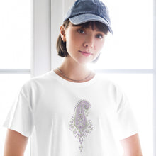 Load image into Gallery viewer, Lavender Paisley Design Crop Top
