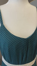 Load and play video in Gallery viewer, Emerald Green Bandhani Maxi Dress with Detachable Belt

